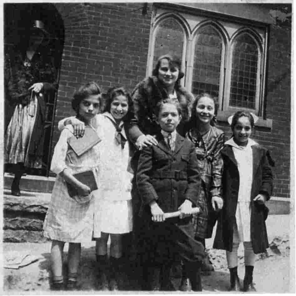 Temple Beth El Sunday School Class, circa 1919