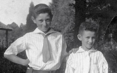 Burnett Brothers 1910