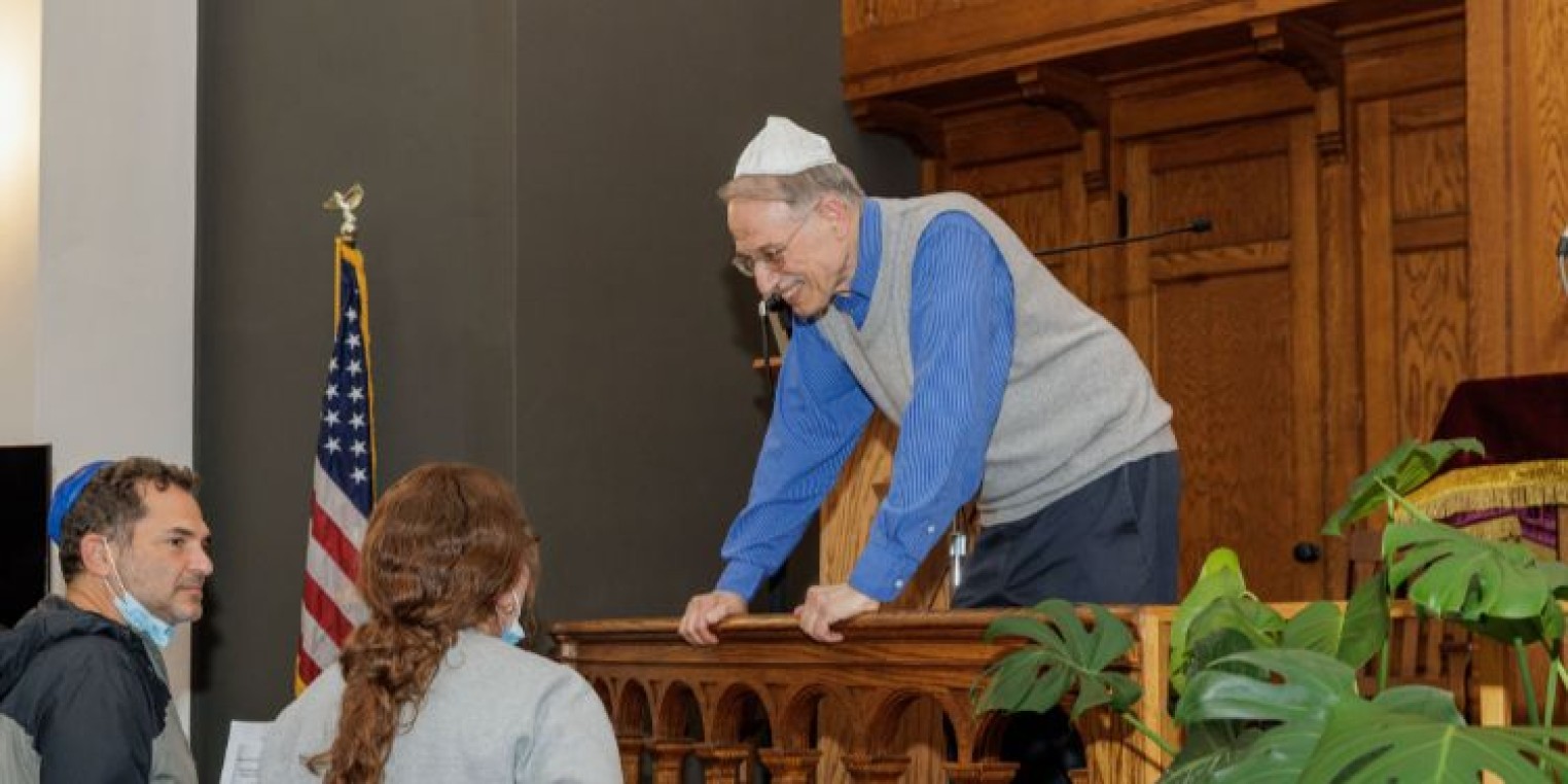 Severin Drix and attendees at his lecture