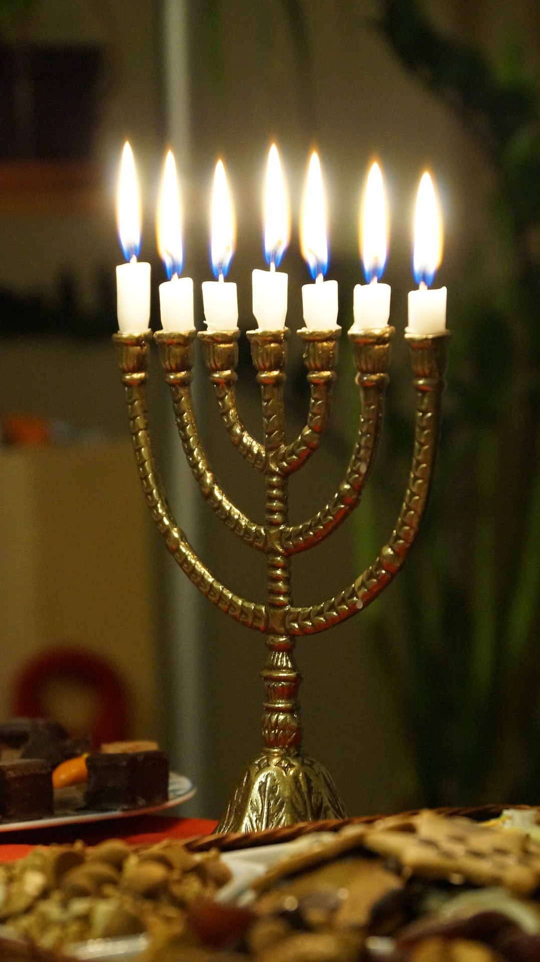 Family and Children Shabbat and Hanukkah potluck dinner